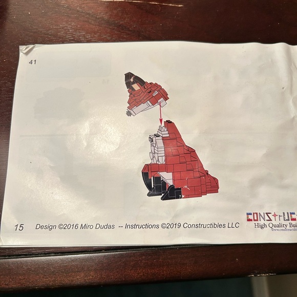 Red Fox Building Brick Model - Picture 8 of 8